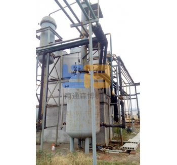 Alcohol recovery distillation tower, evaporative condenser