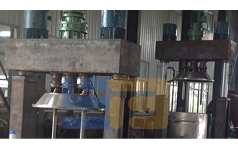 干粉砂漿生產(chǎn)線設(shè)備美縫劑生產(chǎn)設(shè)備使用時應該做好五方面工作