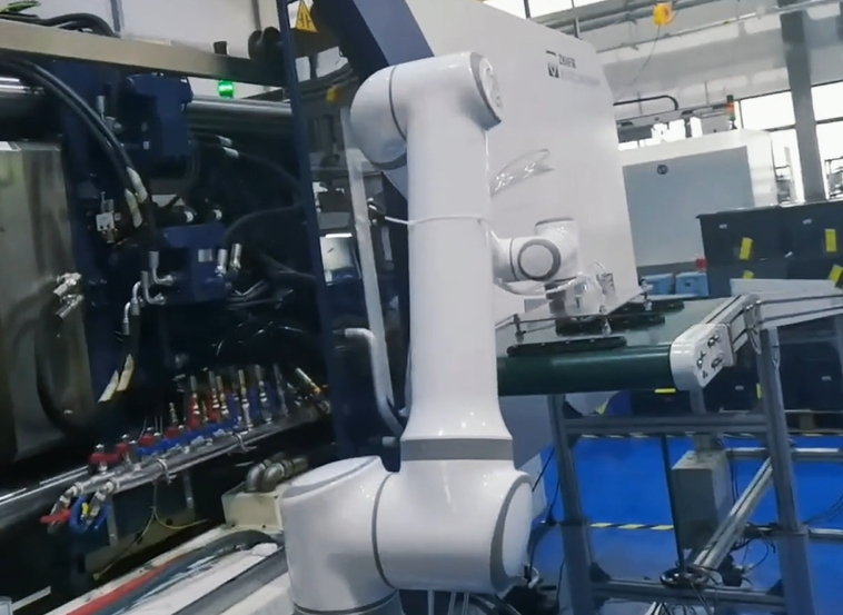 協作機器人上下料.png